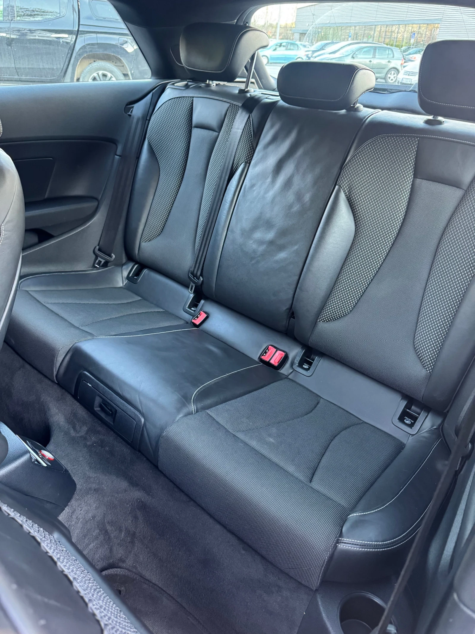 Audi A3 2.0 Tdi 3x Sline DSG, снимка 10 - Автомобили и джипове - 54109747