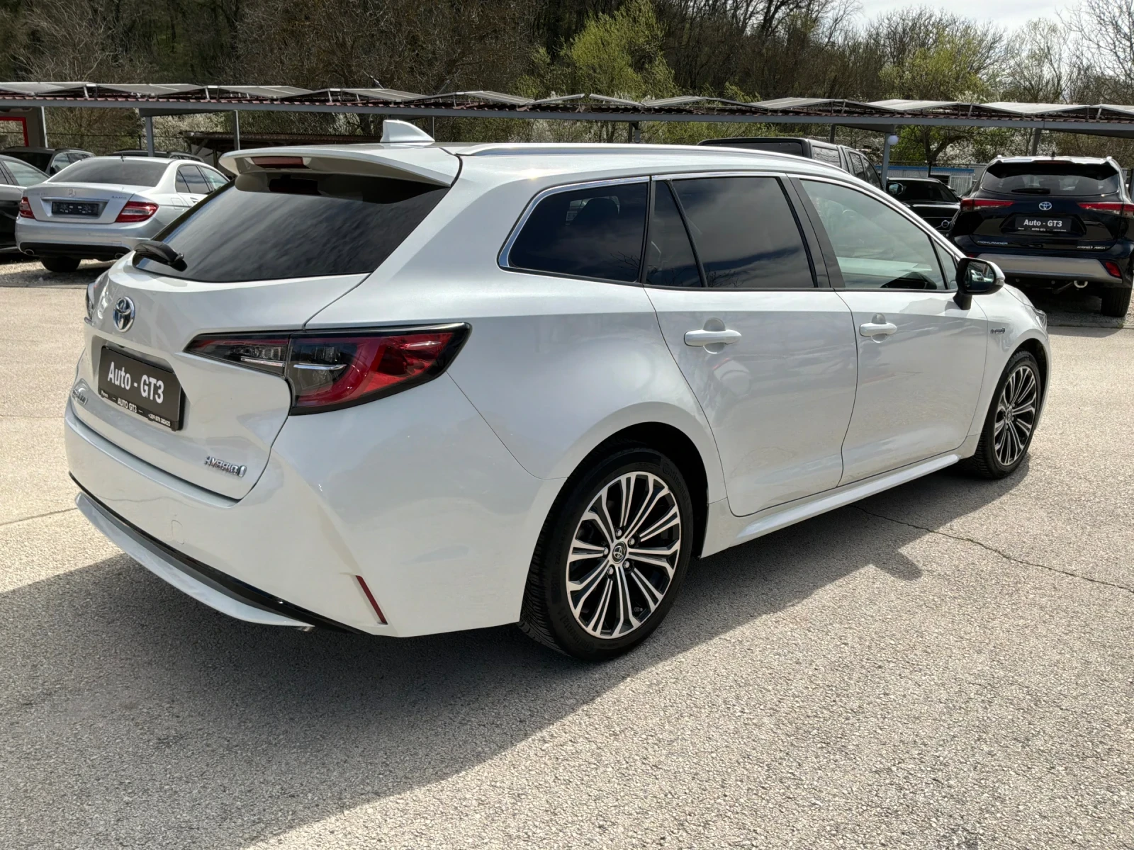 Toyota Corolla 1.8h 122k.� luxury � �������� | Mobile.bg � ����������� 4