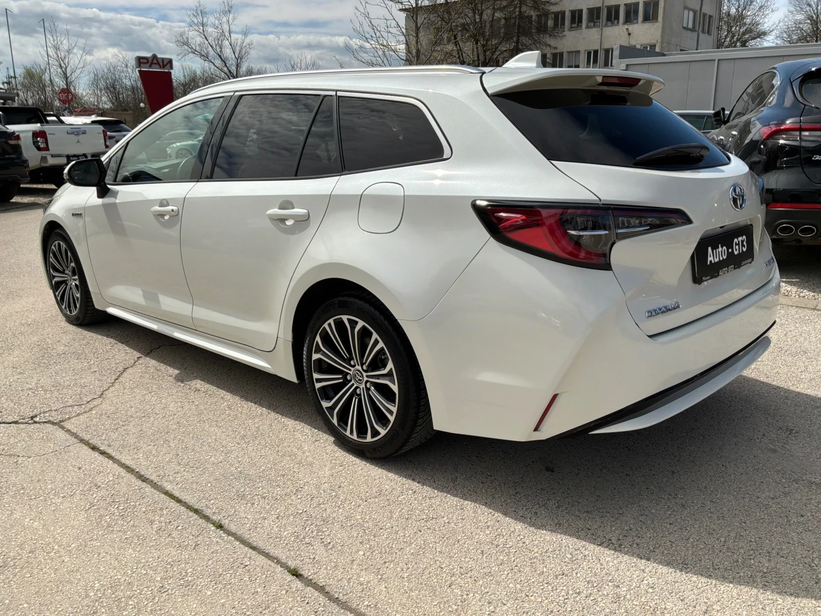 Toyota Corolla 1.8h 122k.� luxury � �������� | Mobile.bg � ����������� 6