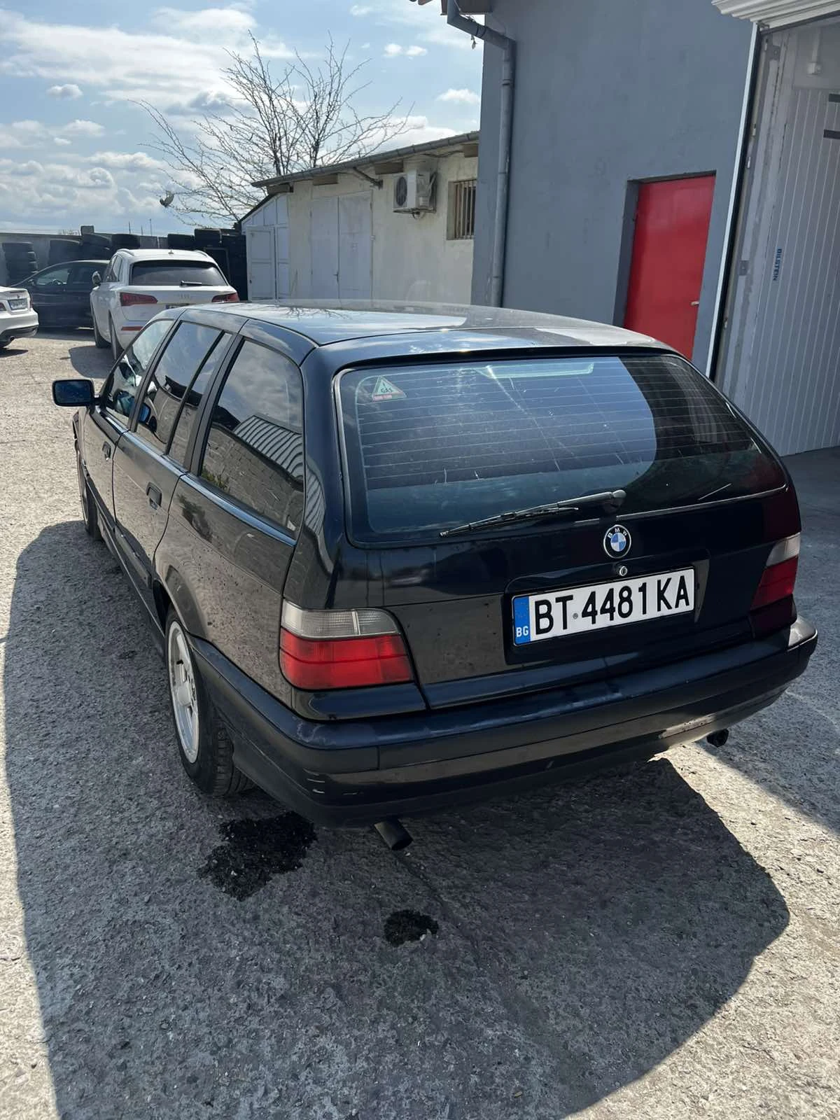 BMW 318, снимка 2 - Автомобили и джипове - 54363795