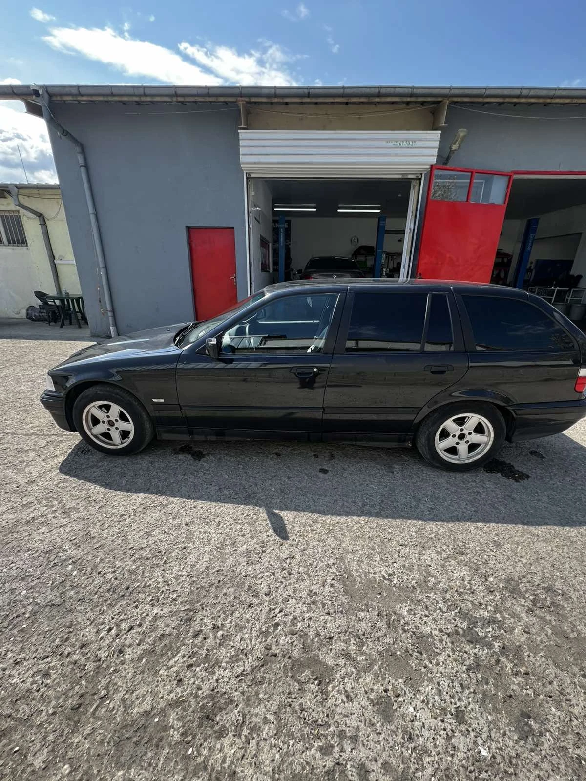 BMW 318, снимка 5 - Автомобили и джипове - 54363795