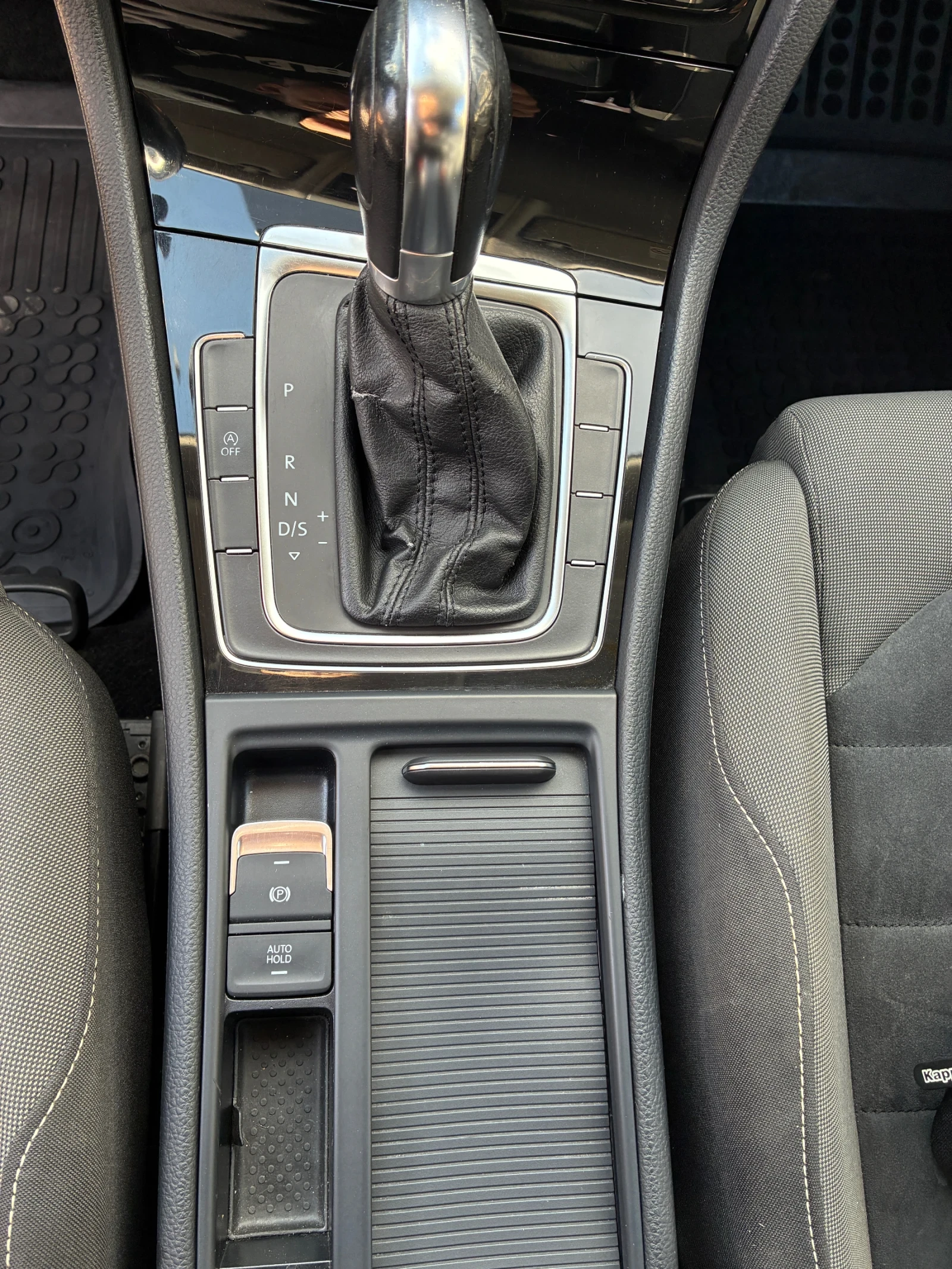 VW Golf 7, 1.6 TDI, Bluemotion, снимка 7 - Автомобили и джипове - 54457161