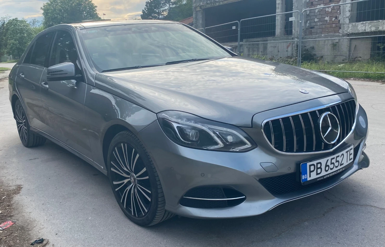 Mercedes-Benz E 350 Bluetec AMG пакет , снимка 2 - Автомобили и джипове - 54501677
