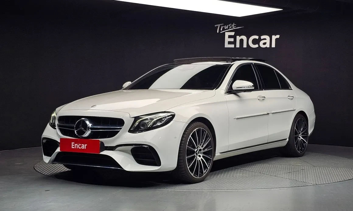 Mercedes-Benz E 300 4MATIC* E63 AMG ОПТИКА* ОБДУХВАНЕ* WIDESCREEN* HUD