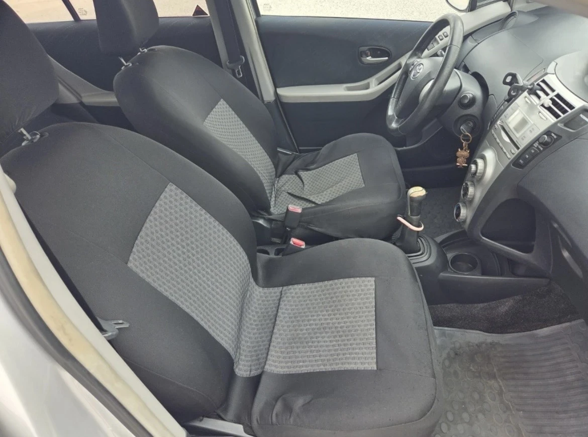 Toyota Auris, снимка 8 - Автомобили и джипове - 54959820