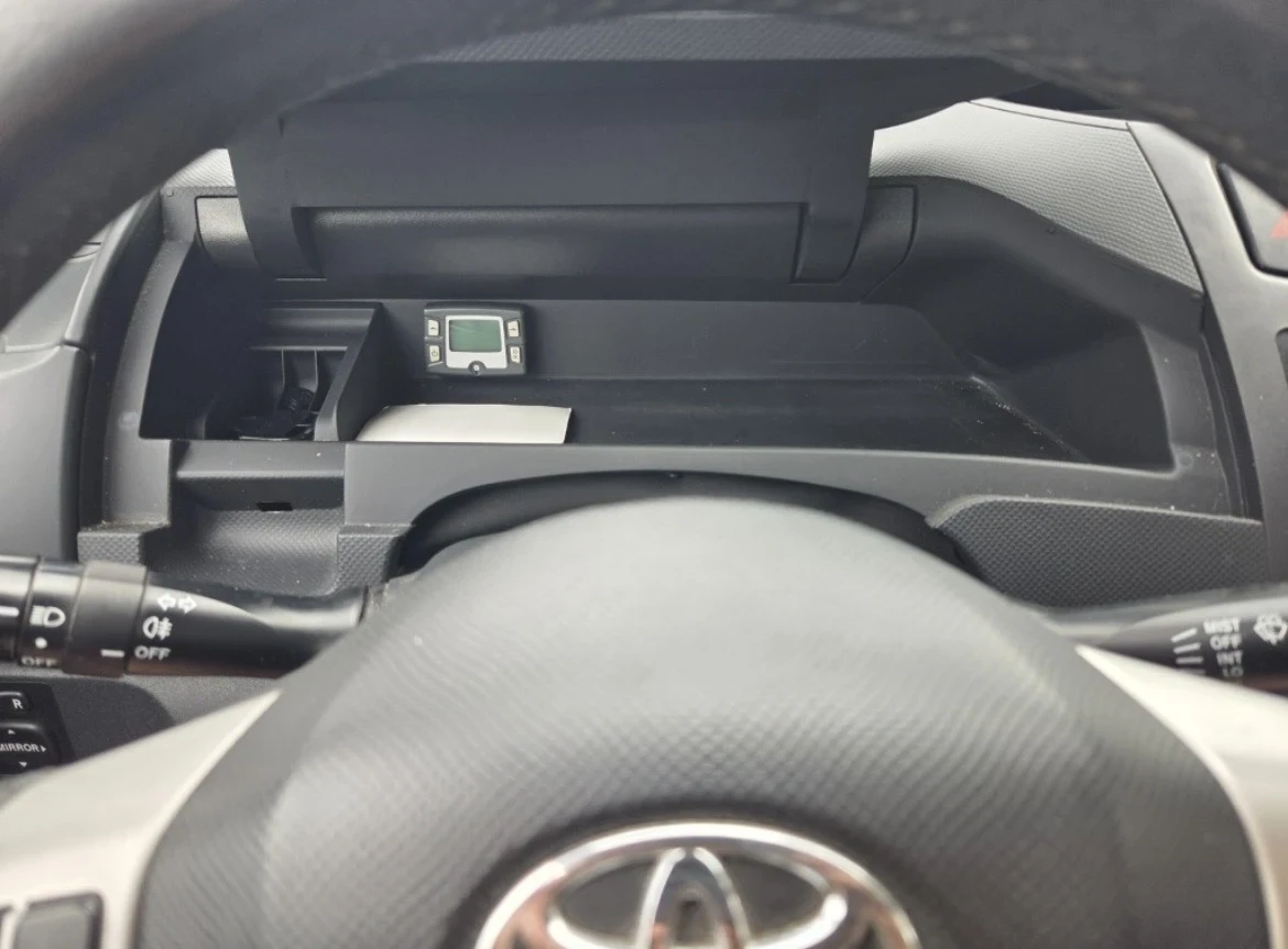 Toyota Auris, снимка 9 - Автомобили и джипове - 54959820