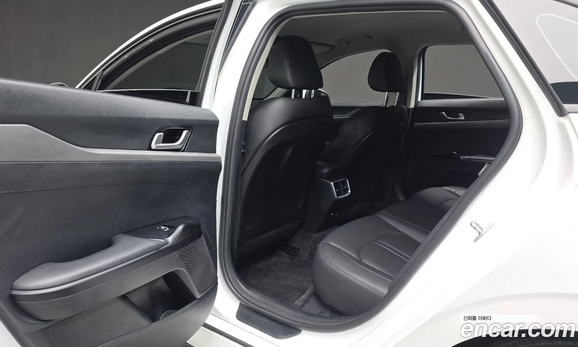 Kia K5 2.0 LPI(Renter car) Strandard, снимка 17 - Автомобили и джипове - 55890575