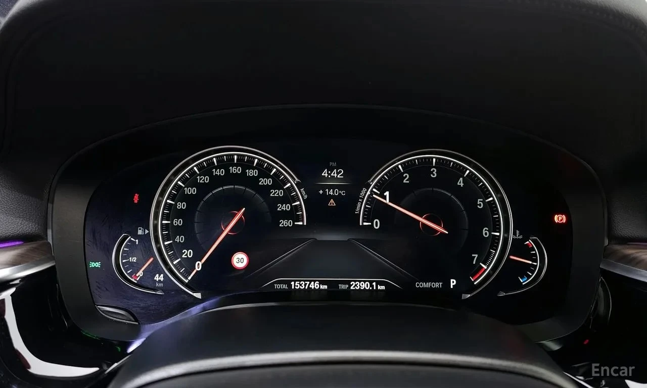 BMW 530 M Sport Package Plus/ФИНАНСИРАНЕ, снимка 8 - Автомобили и джипове - 56130681