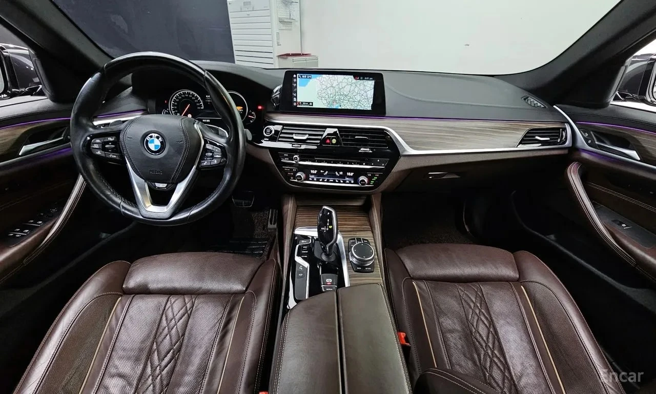 BMW 530 M Sport Package Plus/ФИНАНСИРАНЕ, снимка 7 - Автомобили и джипове - 56130681