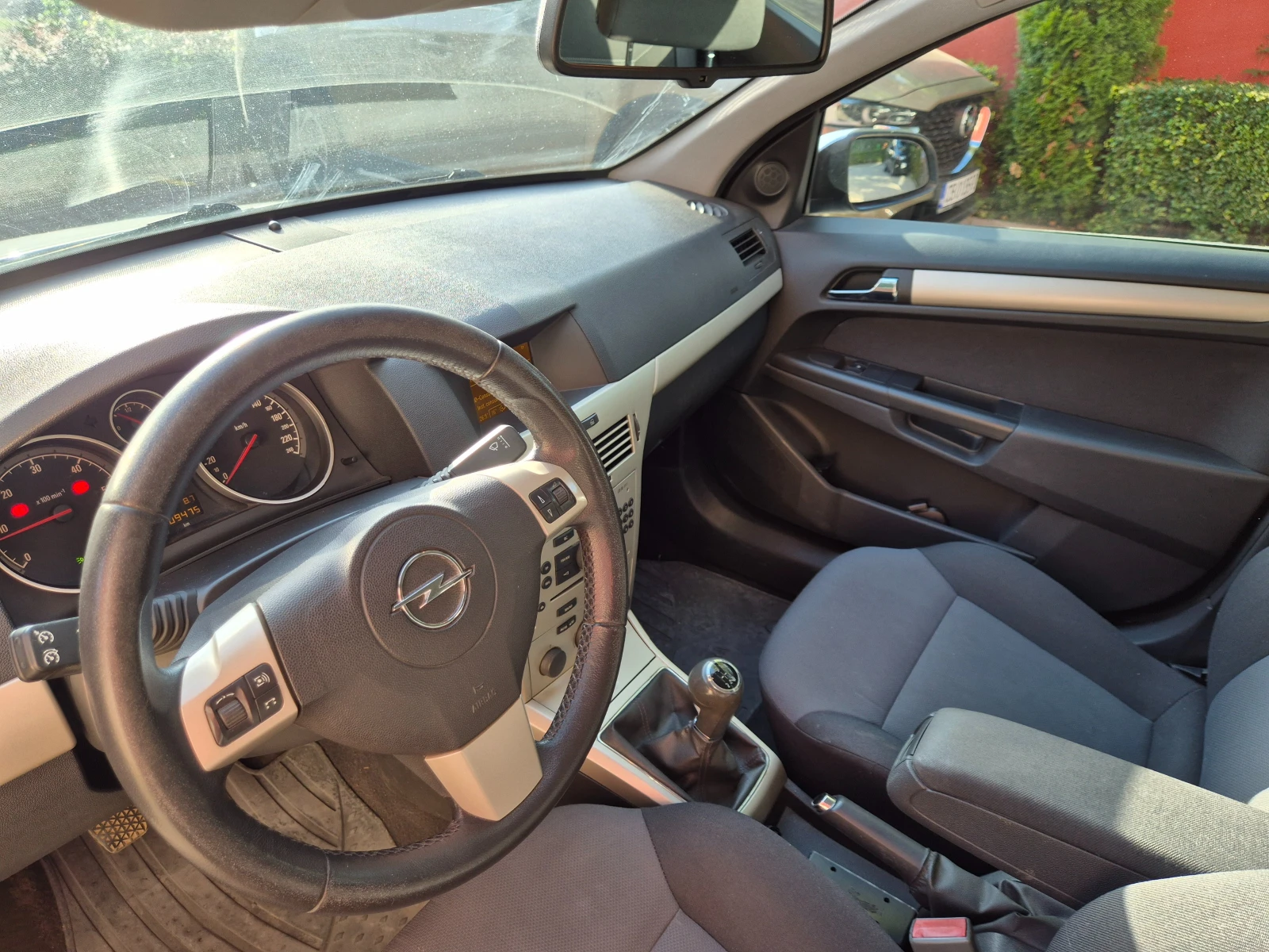 Opel Astra 1.7 CDTI (101 к.с.) Сменен съединител | Реални км, снимка 9 - Автомобили и джипове - 56176900