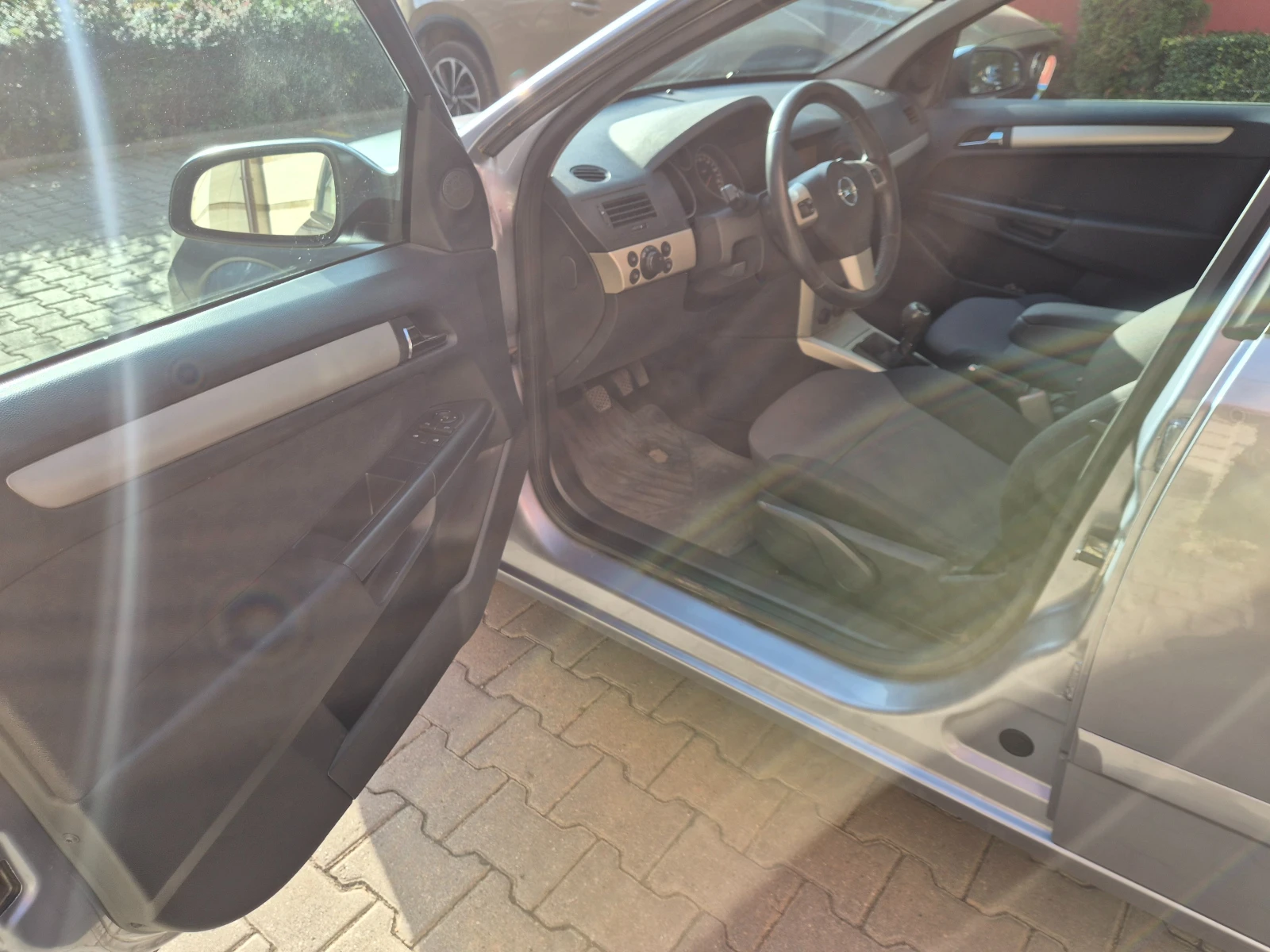 Opel Astra 1.7 CDTI (101 к.с.) Сменен съединител | Реални км, снимка 6 - Автомобили и джипове - 56176900