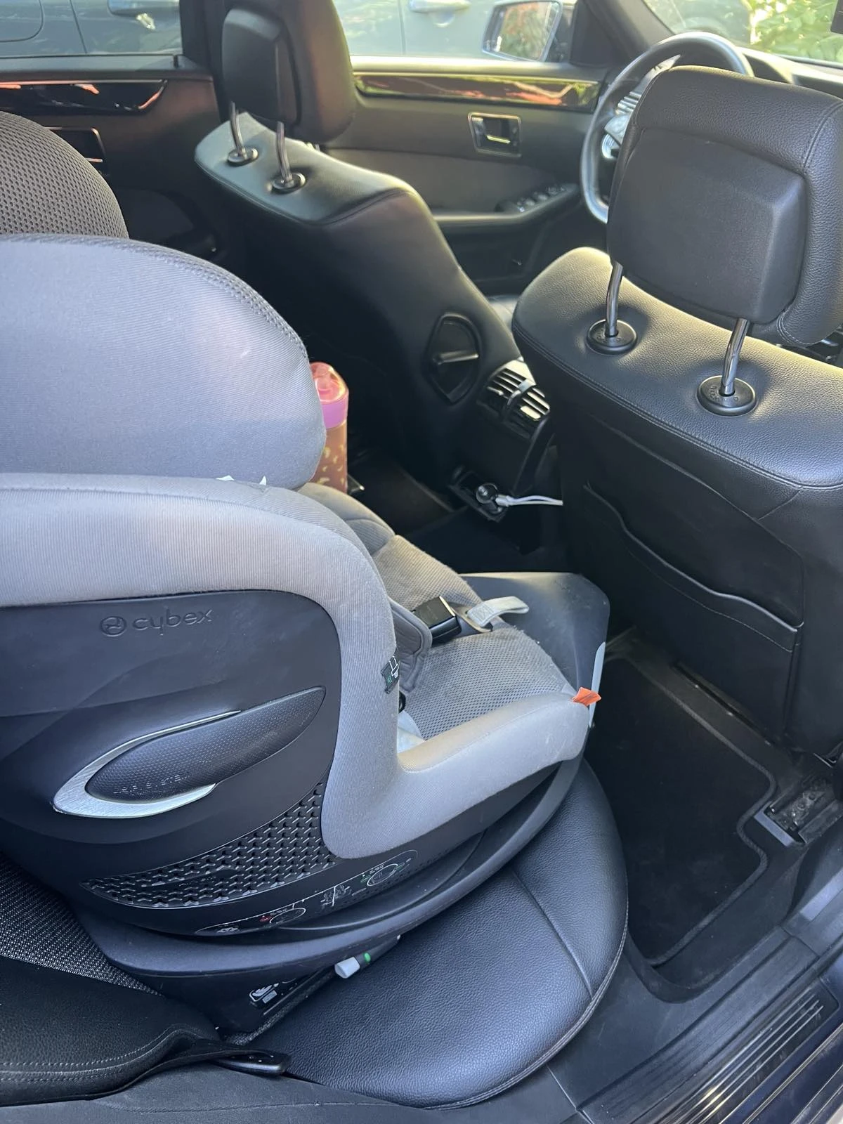 Mercedes-Benz E 220, снимка 4 - Автомобили и джипове - 56193354