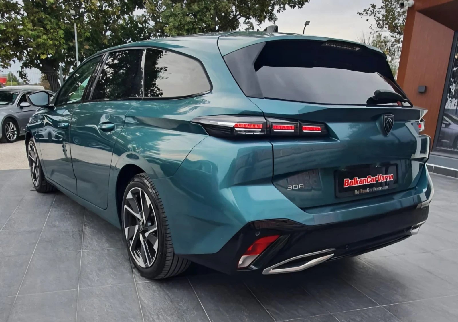 Peugeot 308 1.5 Blue HDI SW 8AT, снимка 2 - Автомобили и джипове - 56277512