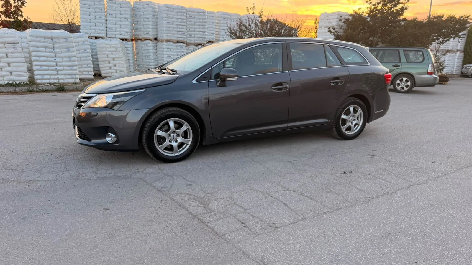 Toyota Avensis 1.8 БЕНЗИН  EURO5, снимка 8 - Автомобили и джипове - 56316545