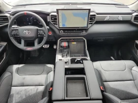 Toyota Tundra 4WD Limited CrewMax, снимка 10