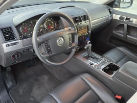 VW Touareg 3.0 TDI / Автоматик / Всички екстри / Топ обслужен, снимка 8