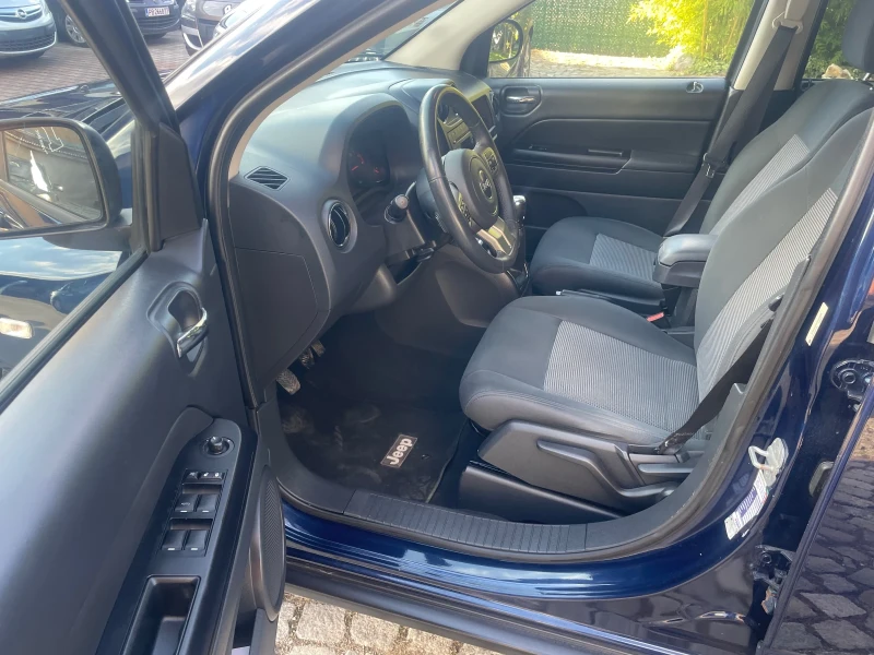 Jeep Compass 2.2 crd Sport 4x4, снимка 6 - Автомобили и джипове - 51955736