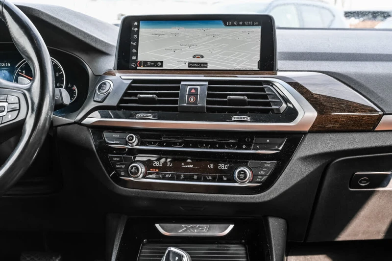 BMW X3 XDRIVE* MEMORY* ПАНОРАМА* ПОДГРЕВ* КАМЕРА* КЕЙЛЕС, снимка 12 - Автомобили и джипове - 53534933