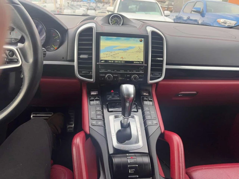 Porsche Cayenne * S E Hybrid * CARFAX * ЦЕНА ДО БГ, снимка 9 - Автомобили и джипове - 53557576