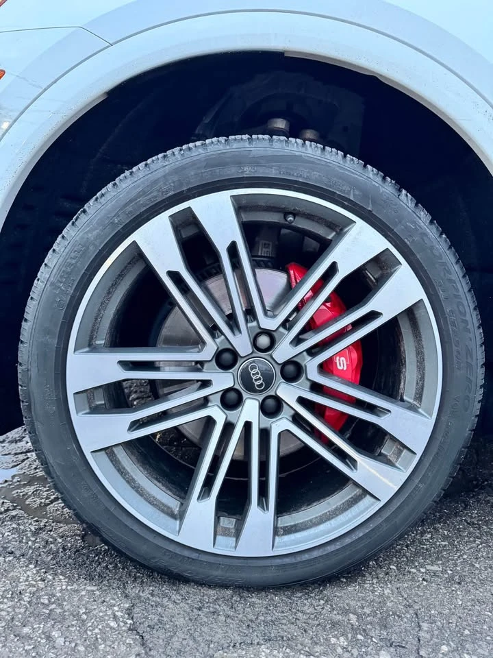 Audi SQ5 BANG & OLUFSEN * PANO * CARFAX * АВТОКРЕДИТ * , снимка 4 - Автомобили и джипове - 53187225