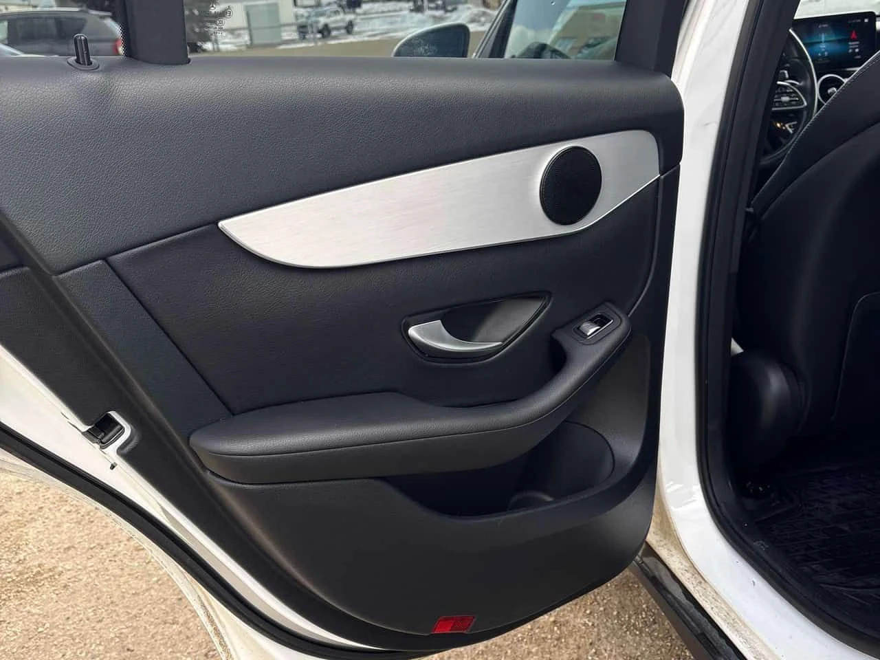 Mercedes-Benz GLC 300 CARFAX/360 КАМЕРИ/ПАНОРАМА/ПОДГРЕВИ, снимка 16 - Автомобили и джипове - 53934841