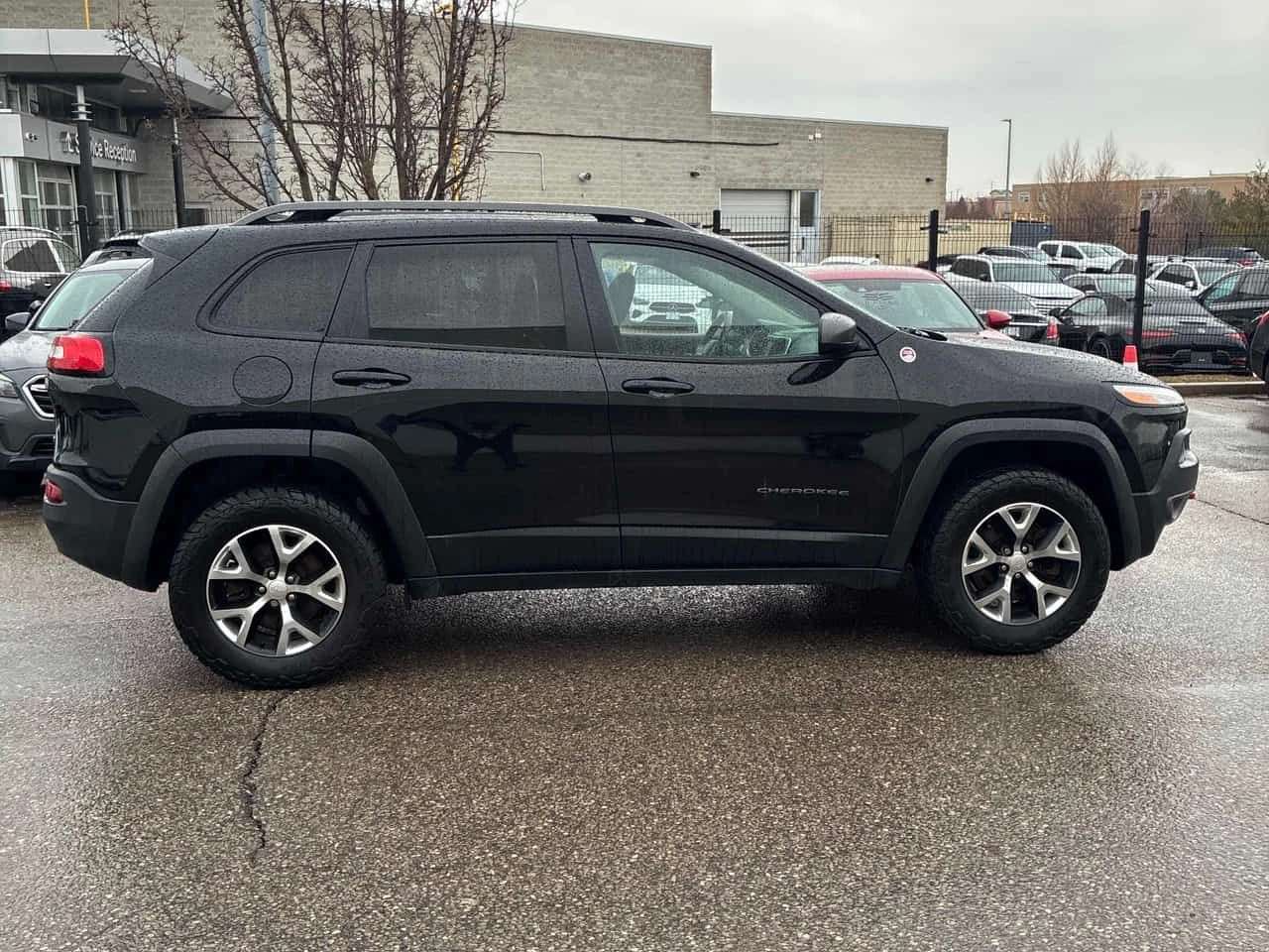 Jeep Cherokee * Trailhawk * ПОДГРЕВ * КАМЕРА * ПРЕДСТАВИТЕЛСТВО, снимка 3 - Автомобили и джипове - 54158207