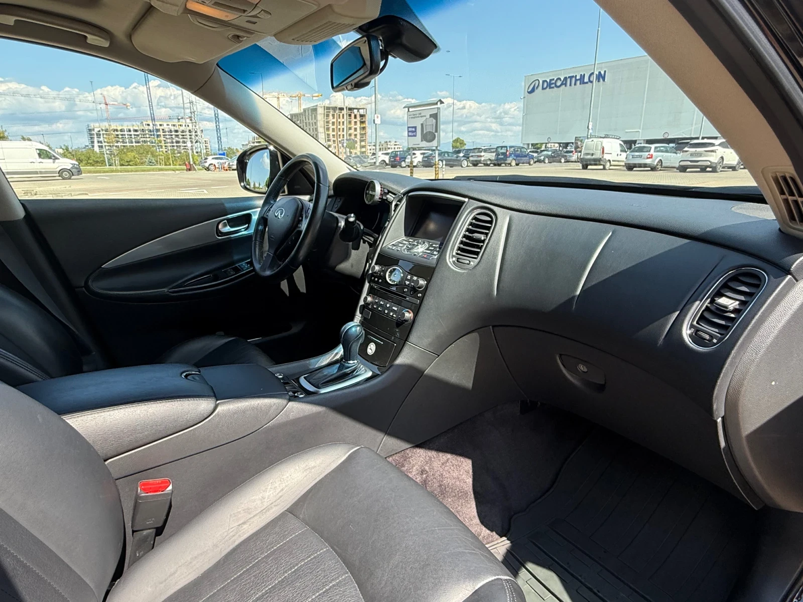 Infiniti QX50, снимка 9 - Автомобили и джипове - 54180181