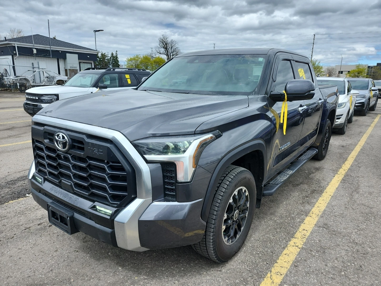 Toyota Tundra 4WD Limited CrewMax