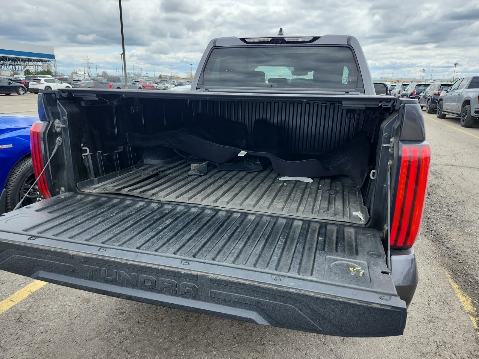 Toyota Tundra 4WD Limited CrewMax, снимка 7 - Автомобили и джипове - 54477831