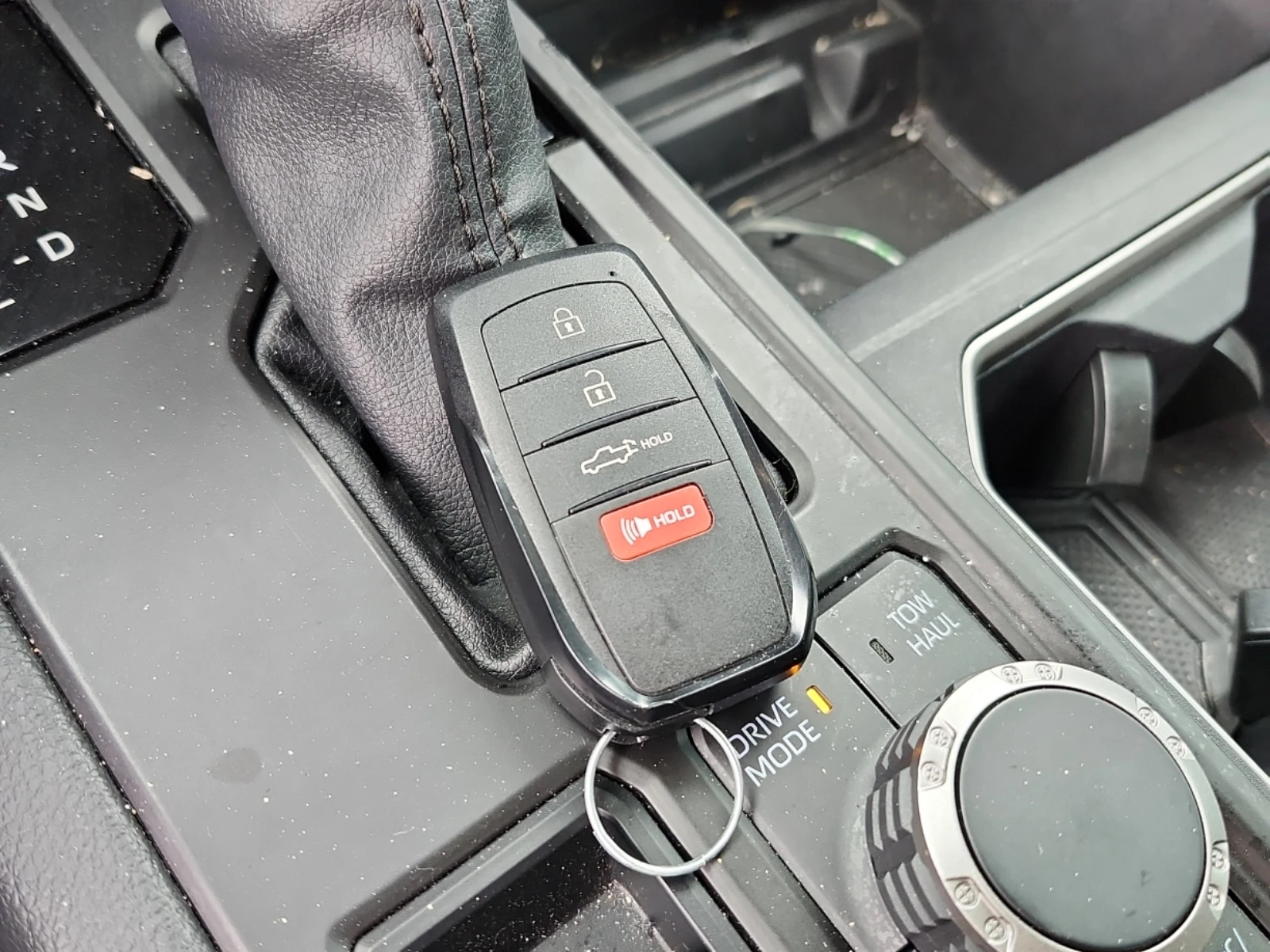 Toyota Tundra 4WD Limited CrewMax, снимка 13 - Автомобили и джипове - 54477831