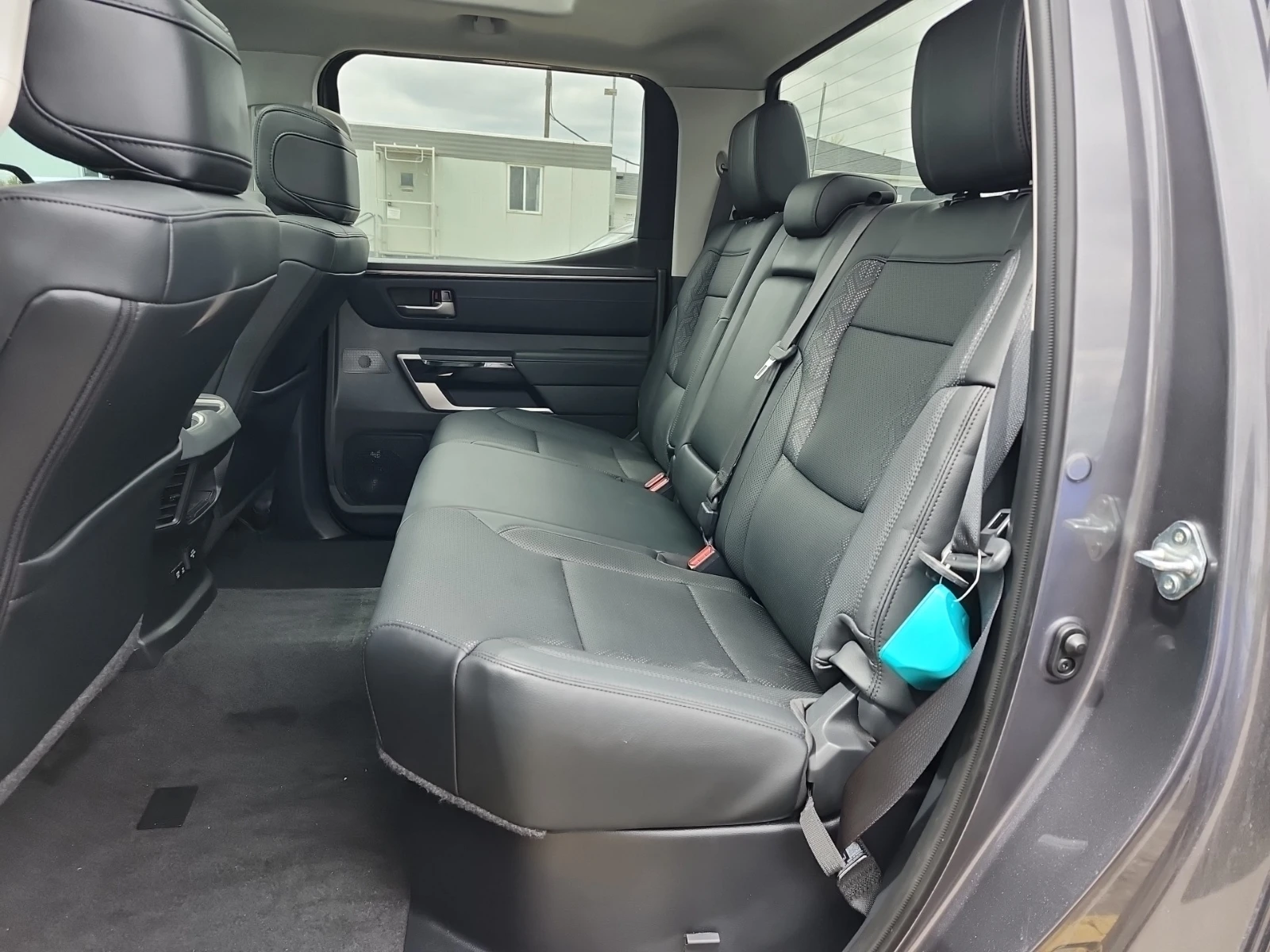 Toyota Tundra 4WD Limited CrewMax, снимка 15 - Автомобили и джипове - 54477831