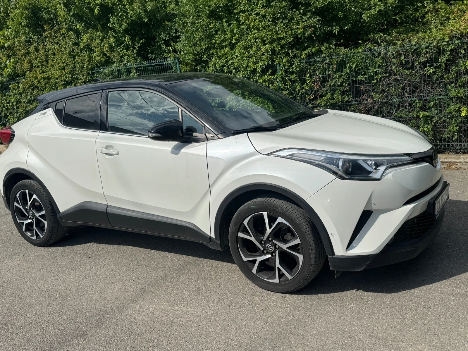 Toyota C-HR 1.2i Turbo* Automatic, снимка 3 - Автомобили и джипове - 54769395