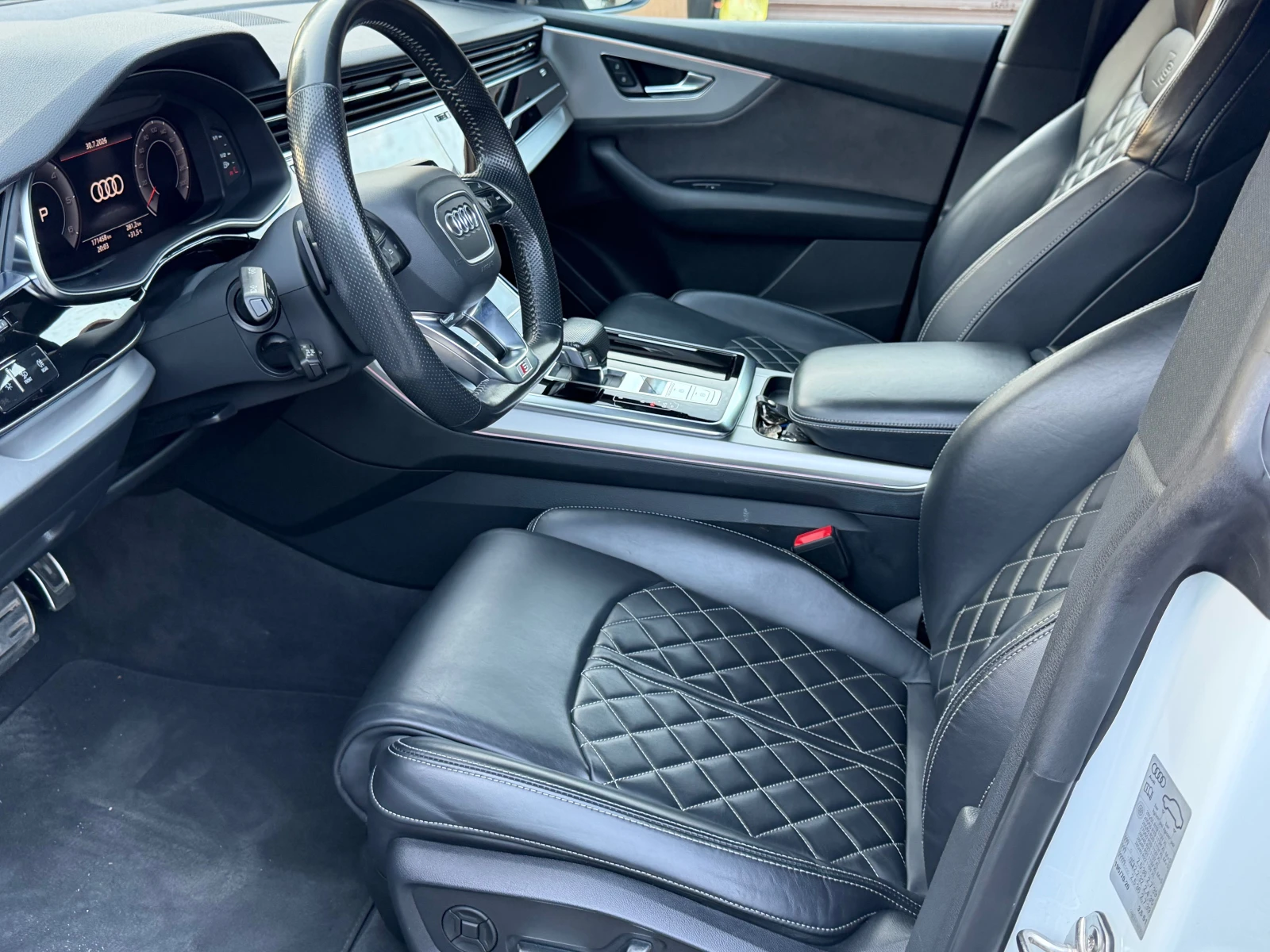 Audi Q8 50 TDI Barter, снимка 11 - Автомобили и джипове - 55481984
