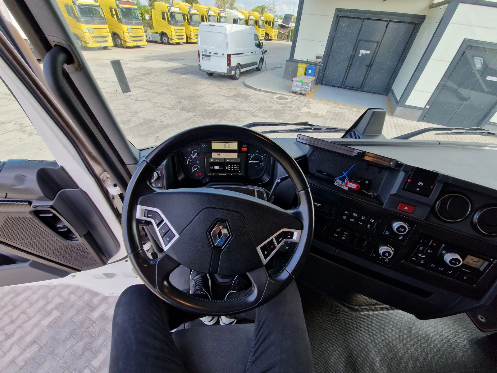 Renault T 520| 1Г. ГАРАНЦИЯ| ЛИЗИНГ НА НОВИ ФИРМИ - изображение 9