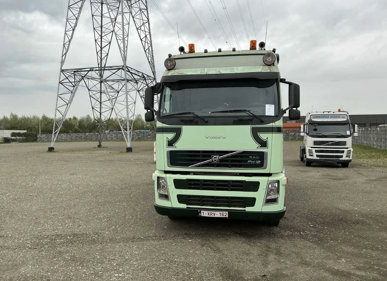 Volvo F12 420 К.Самосвал + Мултилифт