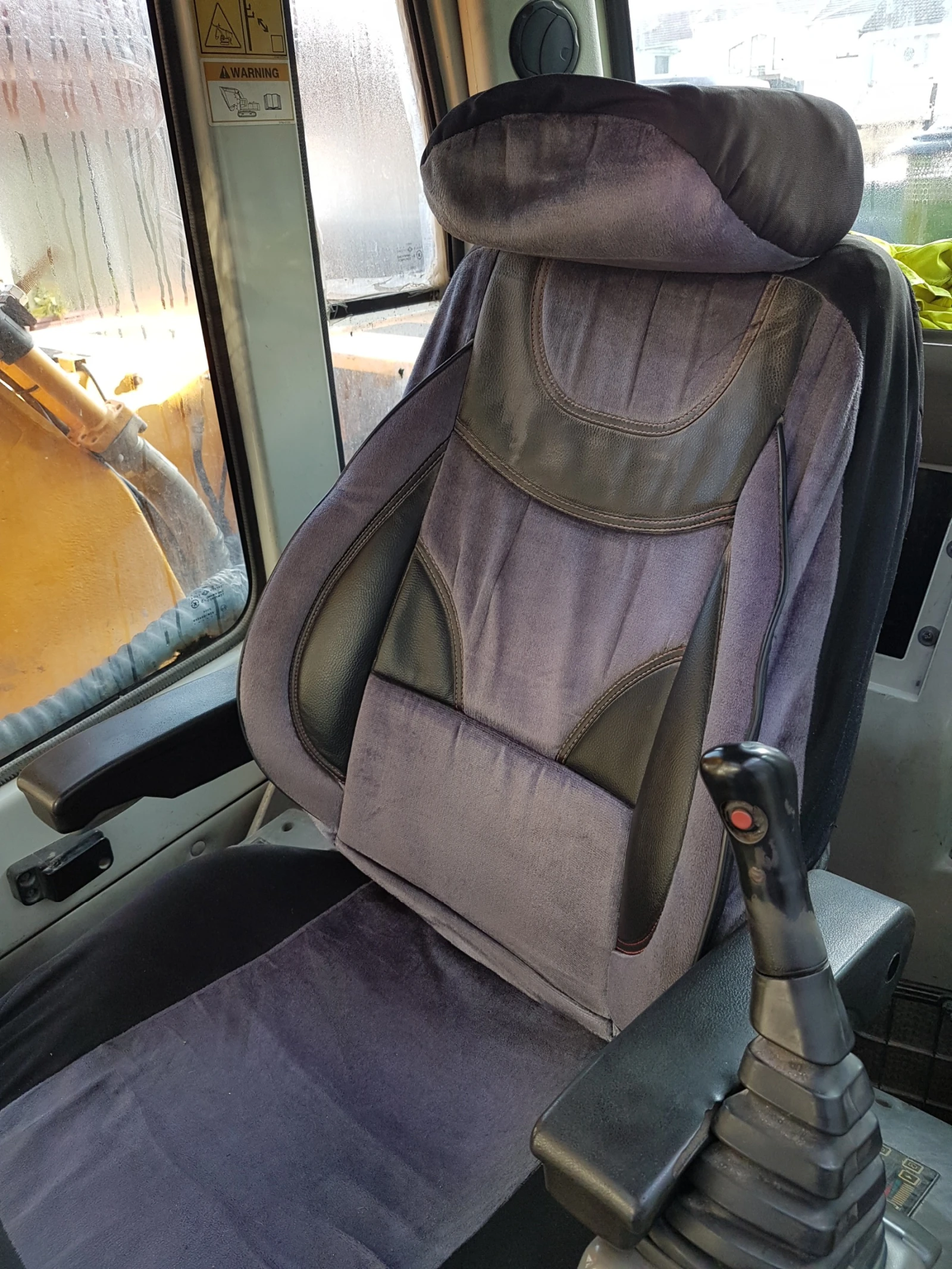 Багер Hyundai 210 LC-7, снимка 6 - Индустриална техника - 55233639