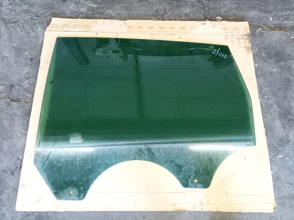 ������ ����� ���� ���� � ���� (S) | Mobile.bg � ����������� 1