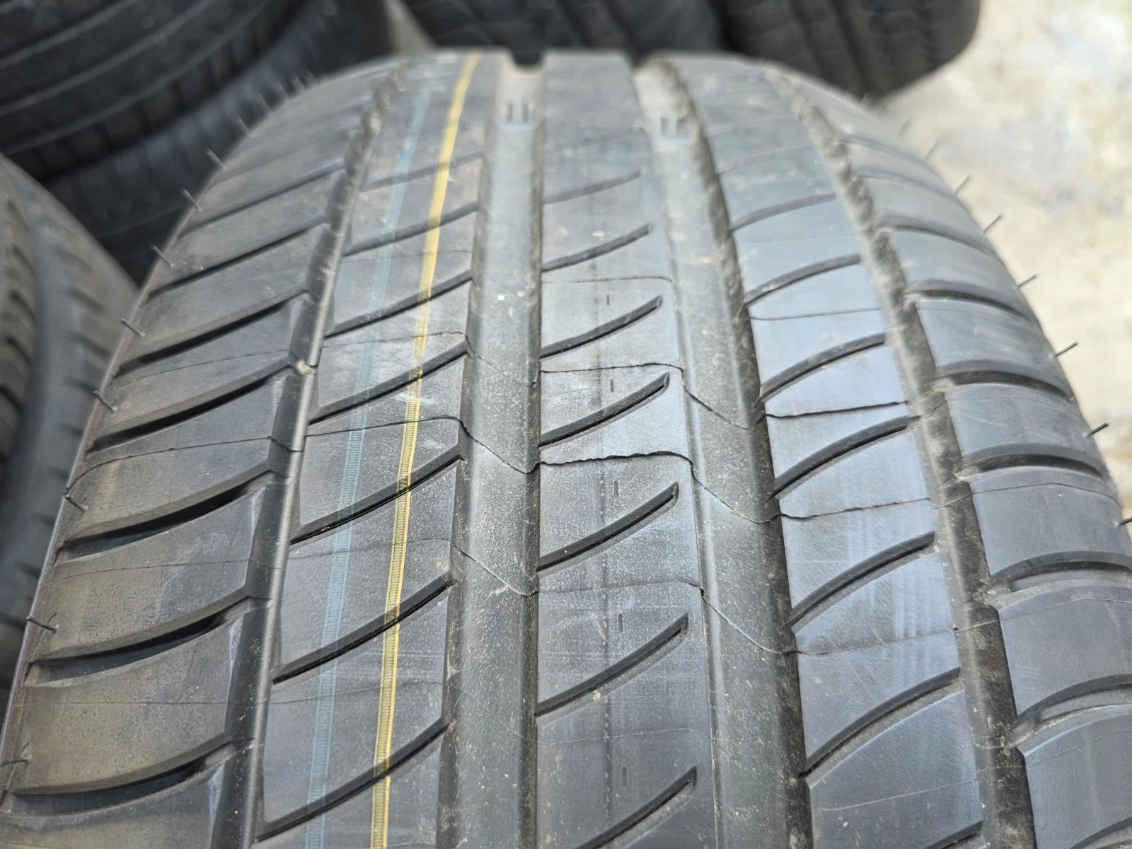 Гуми Летни 235/45R18