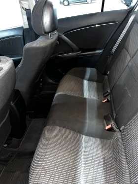 Toyota Avensis 2. 0 D-4D, 126 к. с., снимка 7