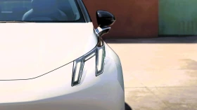     LynkCo 02 More*  * * 