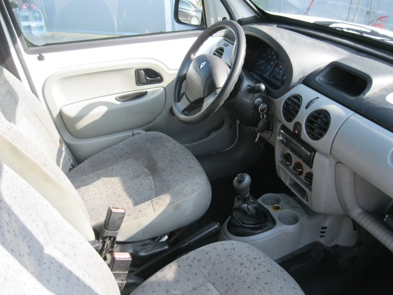 Renault Kangoo, снимка 9 - Автомобили и джипове - 44337942