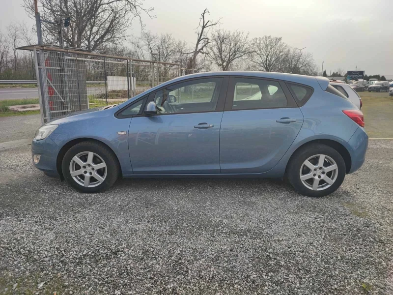 Opel Astra 1.7 CDTI 125 К.С, снимка 4 - Автомобили и джипове - 47955482