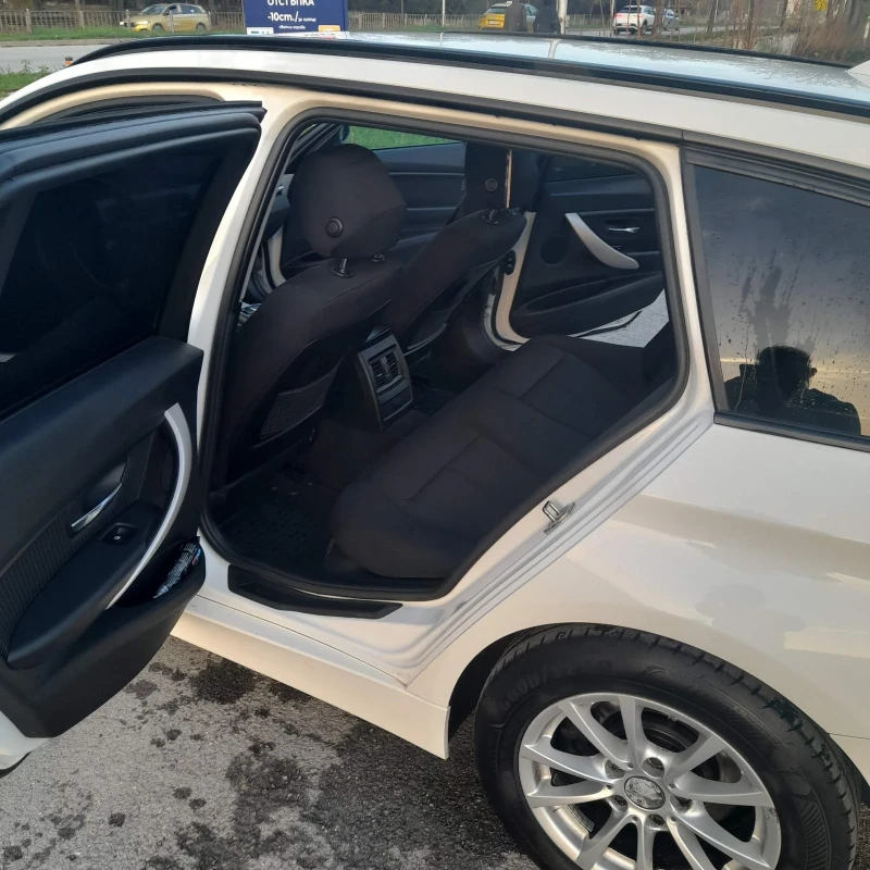 BMW 320 Xdrive, снимка 9 - Автомобили и джипове - 52354207