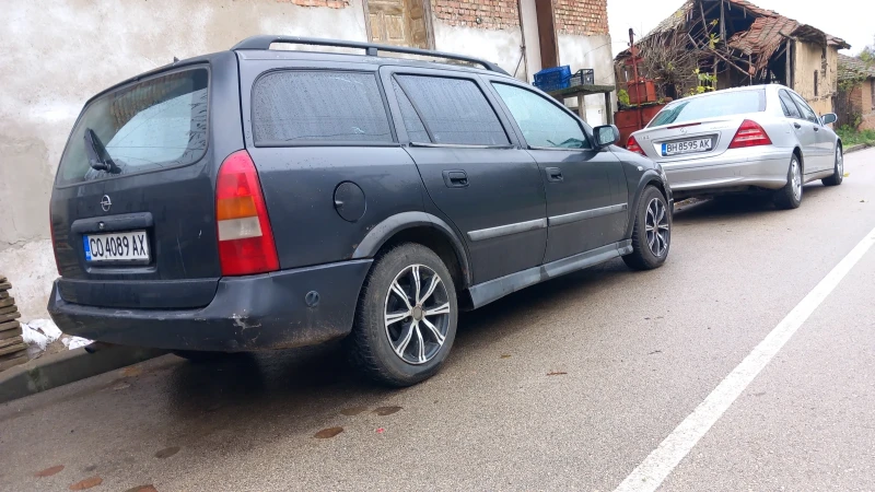 Opel Astra 1, 6, снимка 4 - Автомобили и джипове - 52596090