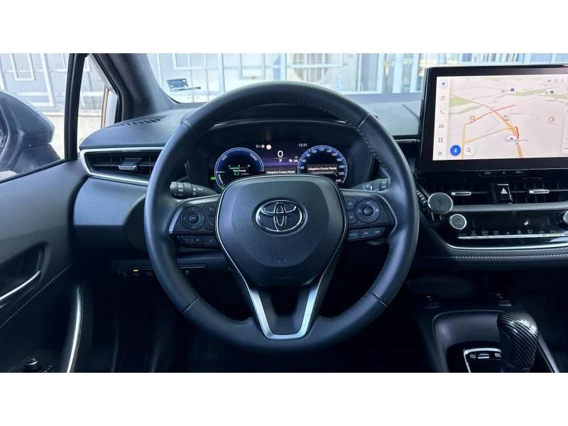 Toyota Corolla TS 1.8 HSD Executive - изображение 9