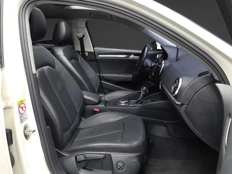 Audi A3 1.6 TDI, снимка 11 - Автомобили и джипове - 54971448