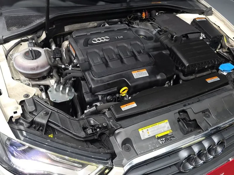 Audi A3 1.6 TDI, снимка 6 - Автомобили и джипове - 54971448