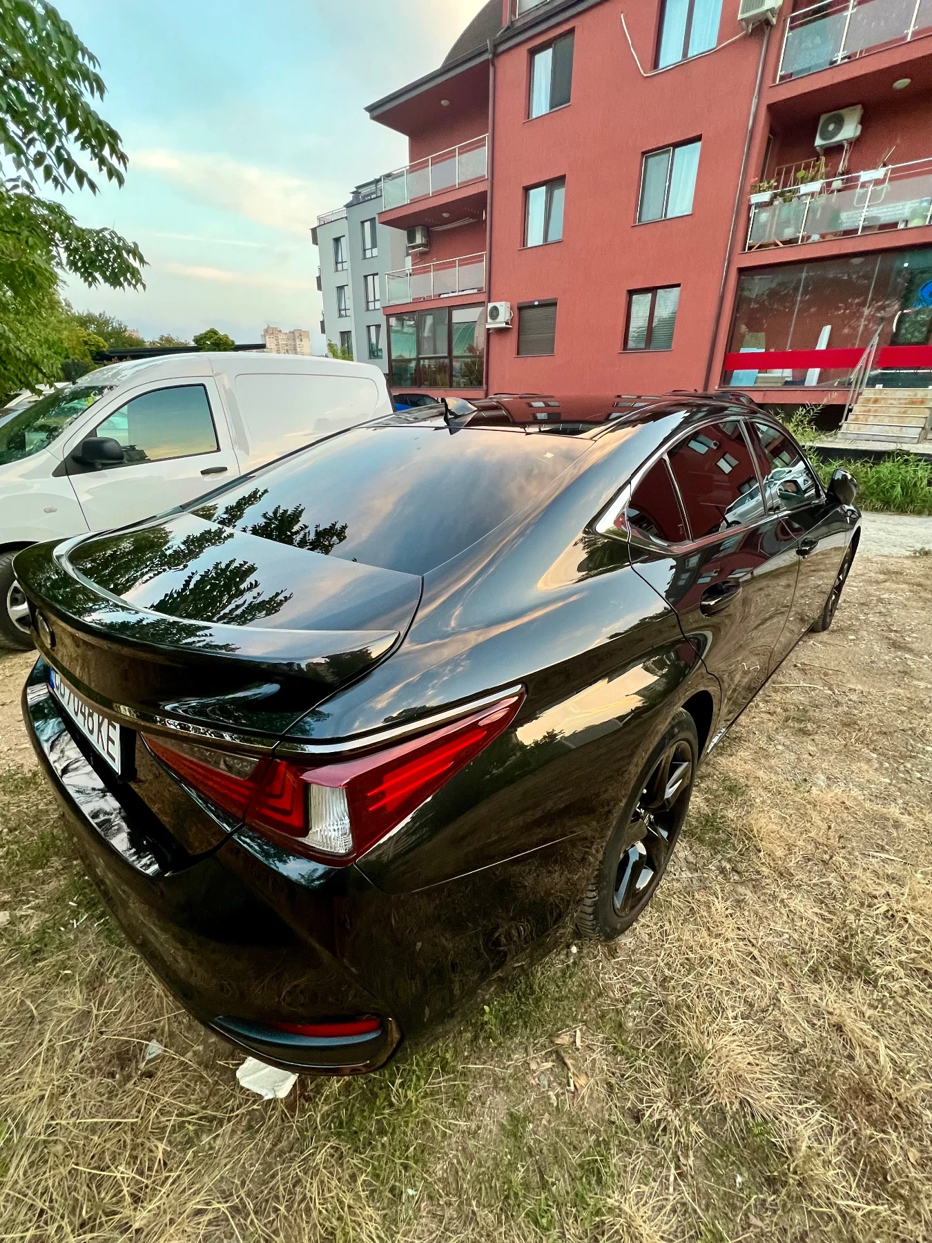 Lexus ES 300h  F Sport / гаранция / - изображение 6