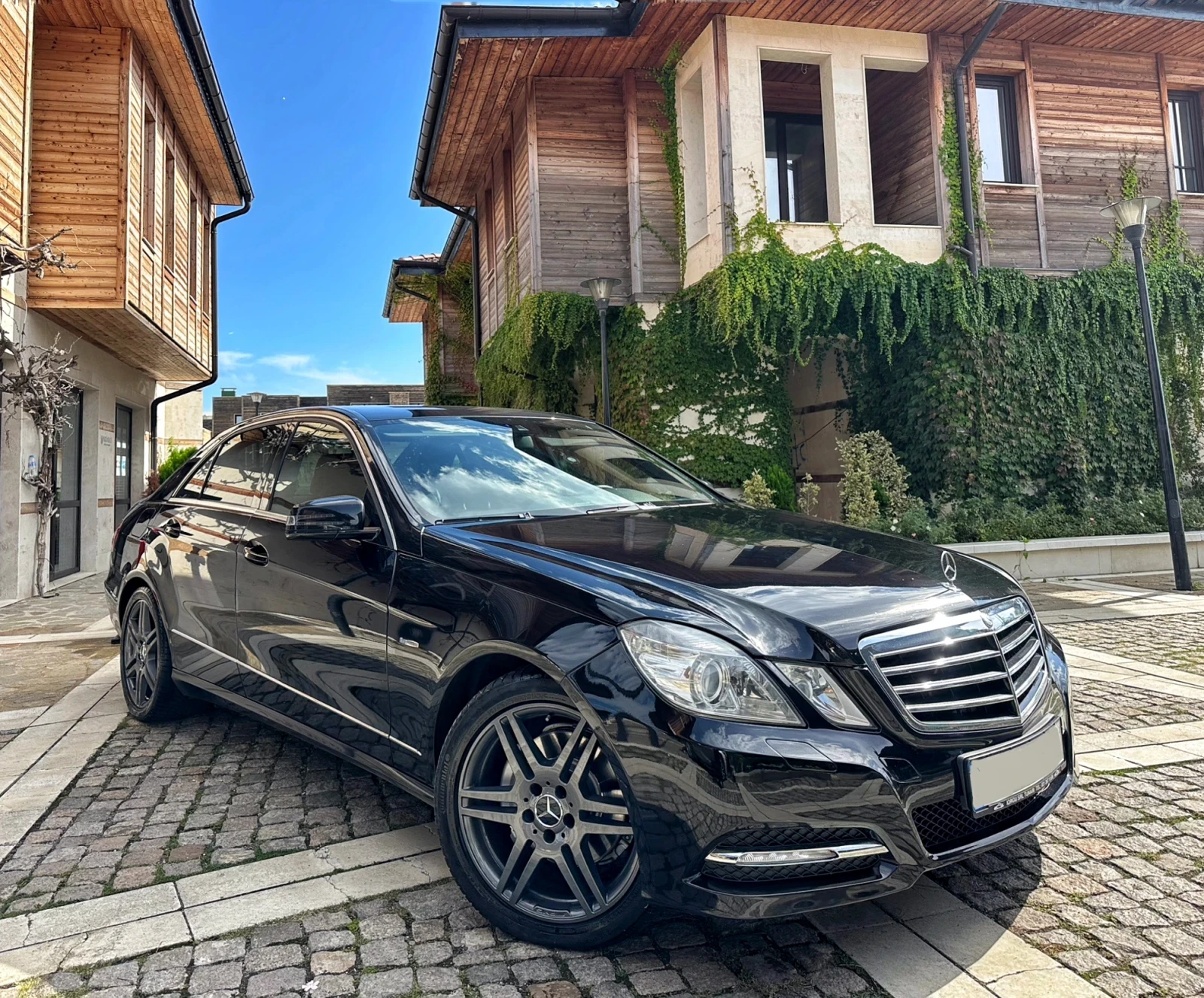 Mercedes-Benz E 350 CDI 265кс Avantgarde 4MATIC 7G - изображение 2