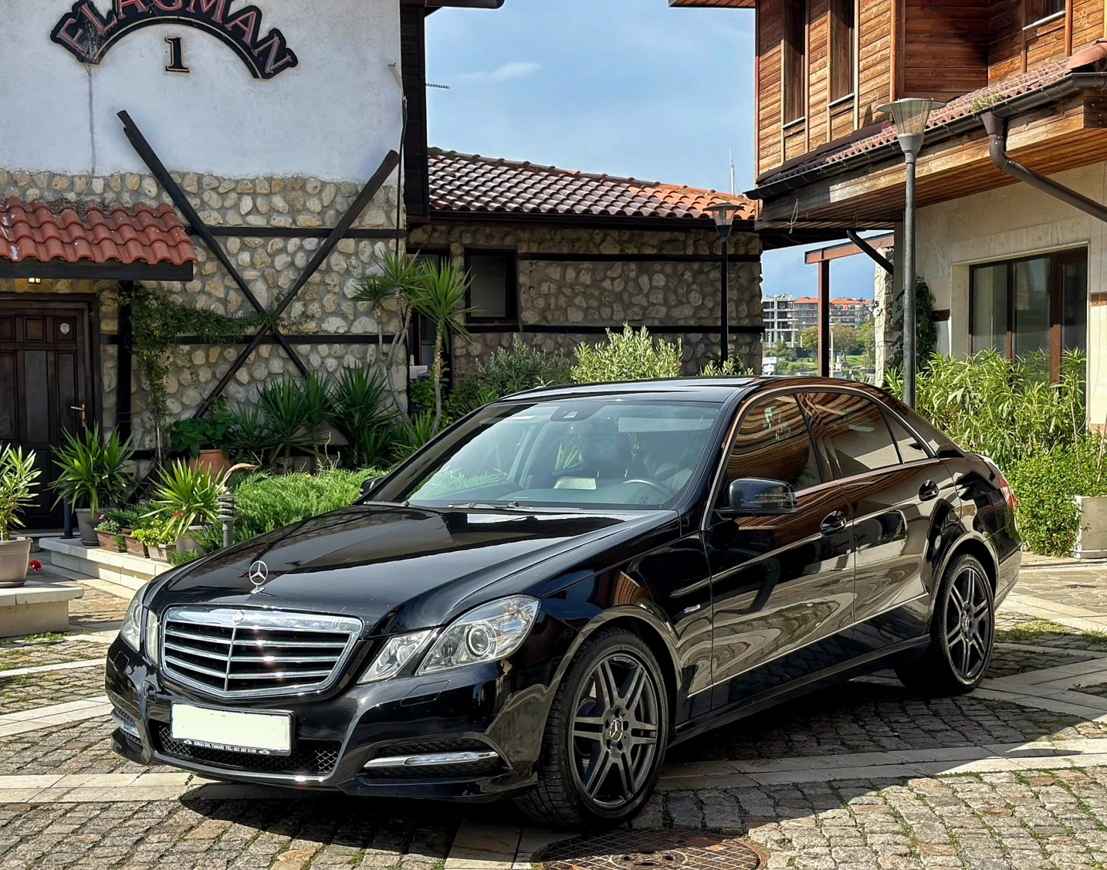 Mercedes-Benz E 350 CDI 265кс Avantgarde 4MATIC 7G - изображение 5